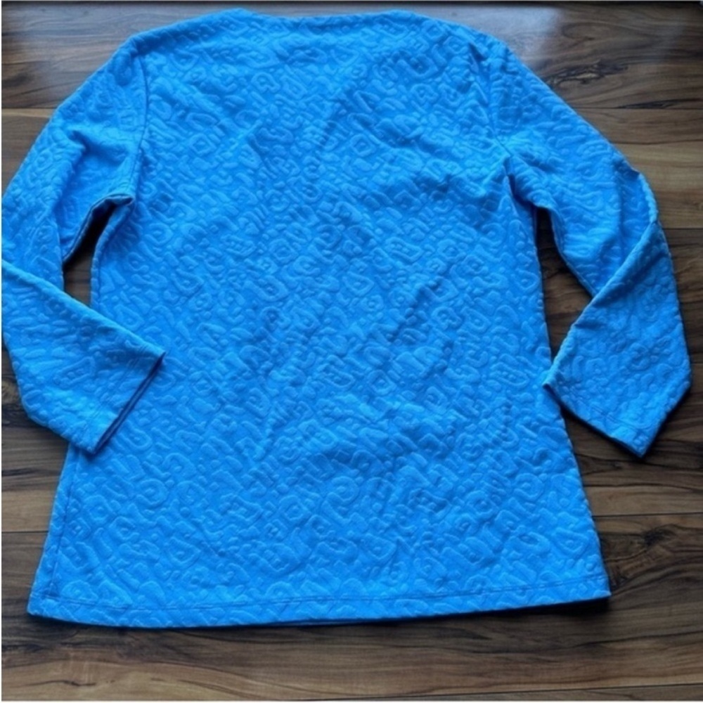 J. McLaughlin 
Embossed animal print 3/4 sleeve top S